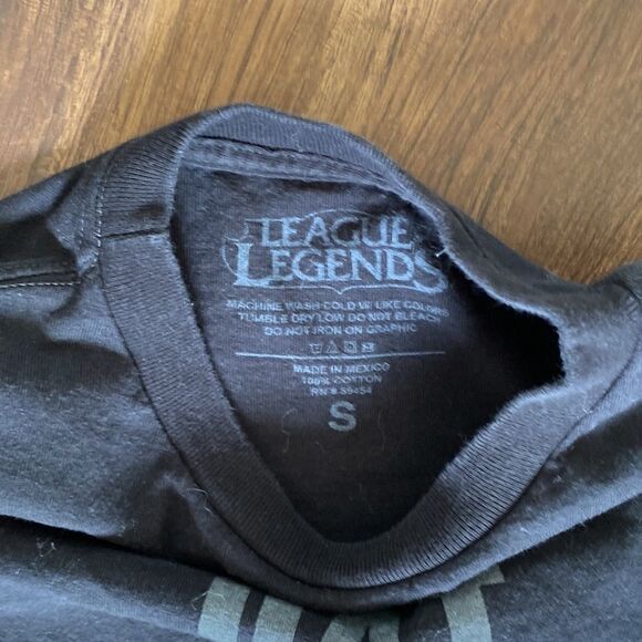 League of Legends Ashe Riot Black T - Picture 4 of 5